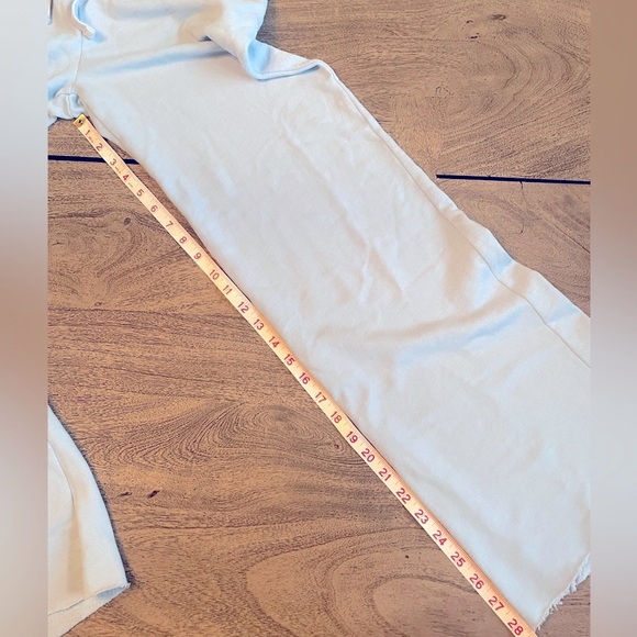 Light blue billabong wide leg sweats with raw edge and pockets - Picture 7 of 8